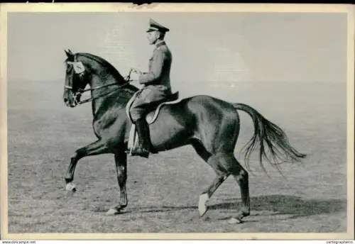 Germany Berlin Olympics Olympia 1936 Cigarettes Trade Card - Hauptmann Viebig Kavallerieschule Hannover