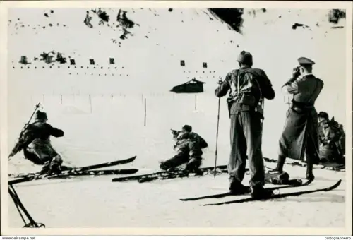 Germany Berlin Olympics Olympia 1936 Cigarettes Trade Card - Die Deutschen bei der Schiessubung der Militarpatrouille