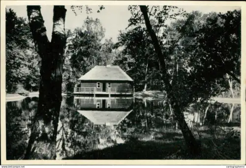 Germany Berlin Olympics Olympia 1936 Cigarettes Trade Card - Inmitten alten Baumbestandes liegt im Olympischen Dorf