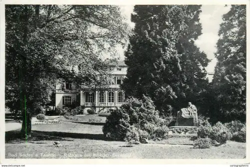 A5348 Germany Bad Soden Taunus Rathaus mit Krieger Denkmal