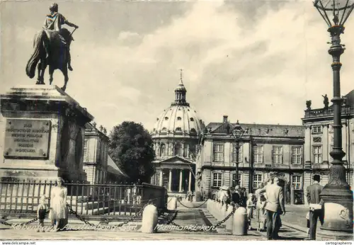 A5346 Denmark Copenhagen Amalienborg Palace and the Marble Church