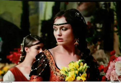 A5910 Photography Photograph Famous people Laura Haddock