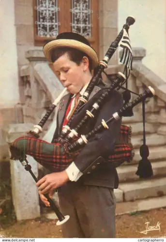 A5395 France Folklore de Bretagne Sonneur de Biniou