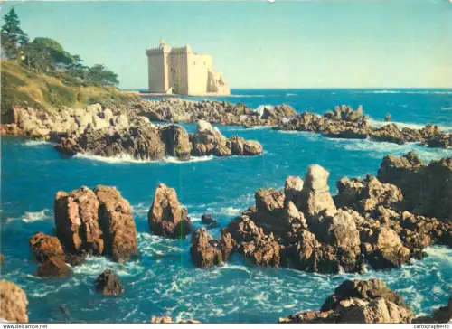 A5386 France Cote d'Azur Ile St Honorat Monastere fortifie du XI siecle