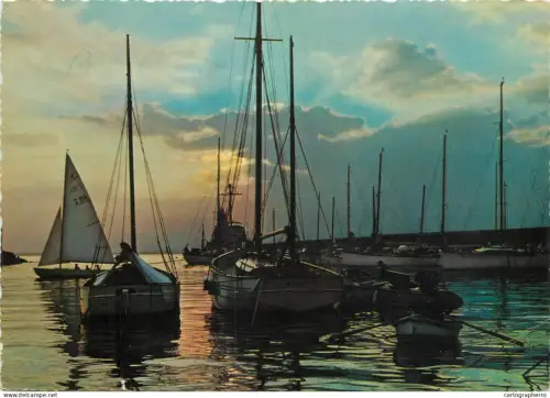 A5382 Evening aspect harbour sailing vessels place to identify