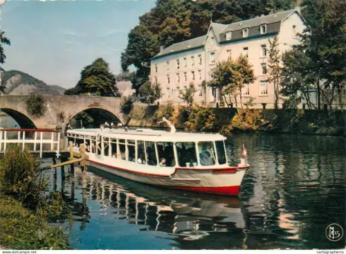 A5382 Belgium Dinant groupement des bateaux