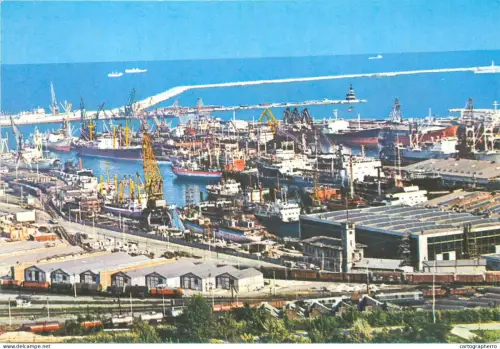 A5382 Boats & sailing ships postcard Romania Constanta aspect din port