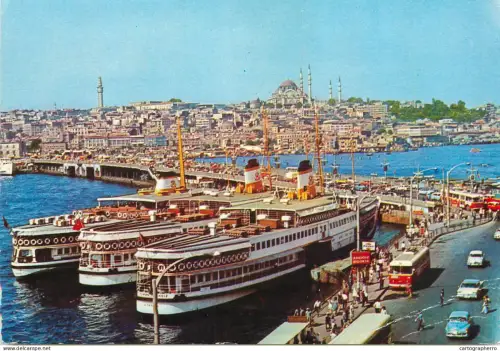 A5382 Boats & sailing ships postcard Turkey Istanbul Galata bridge and harbour view