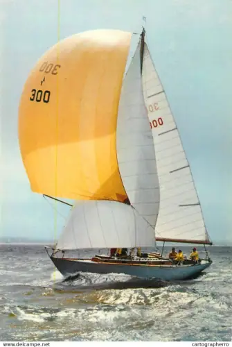 A5381 Boats & sailing ships postcard Bateaux de plaisance Voiliers "Clarion of Wight"