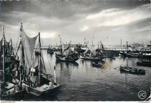A5858 Oostende port bateaux