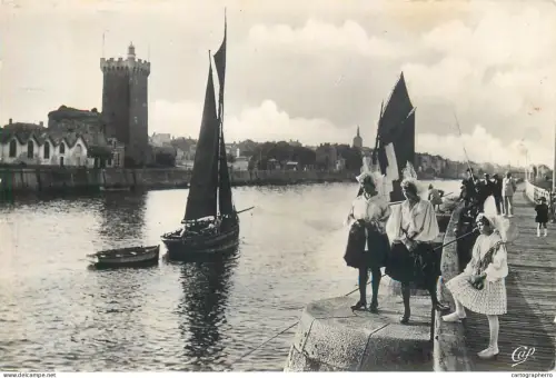 A5858 Sables d'Olonne tour d`Arundel