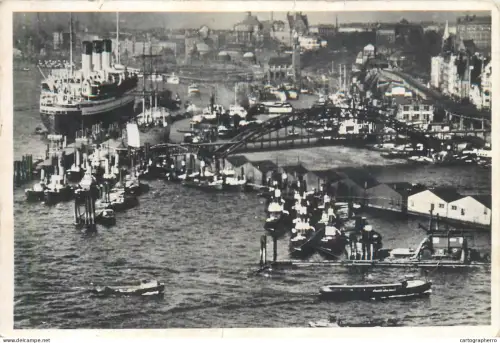 A5857 Navigation themed postcard transport ships sailing vessels nautical topic Hamburg harbor rppc
