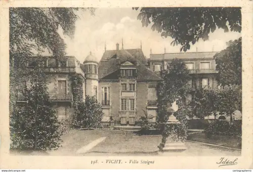 A5855 France Vichy Villa Sevigne