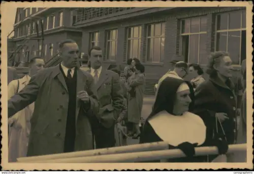 A5926 Photographic postcard anonymous people catholic sister snapshot social history procession event
