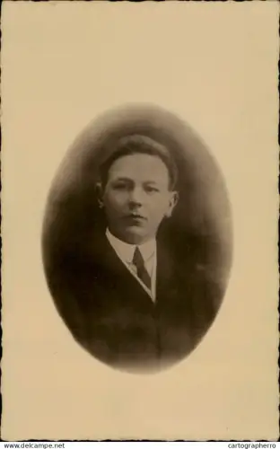 A5926 Photographic souvenir postcard young man portrait studio photo Pinon Vezin Namur