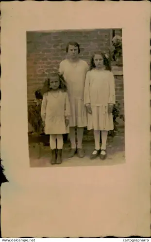 A5926 Children and family groups souvenir vintage photographic postcard