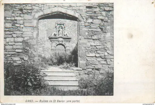 A5854 Gent ruines de St Bavon une porte