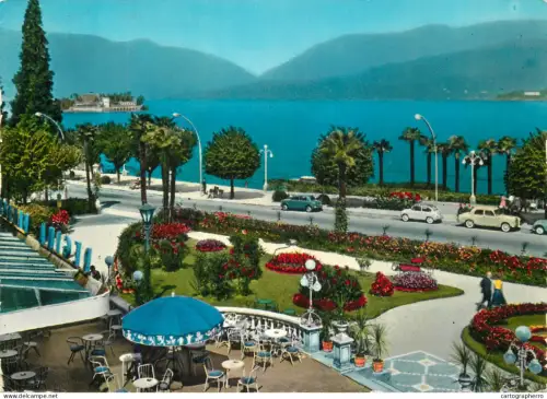 A5399 Italy Lago Maggiore Stresa lungolago e giardini