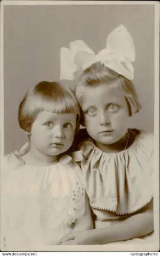 A5936 Cute girls portrait vintage souvenir photographic postcard