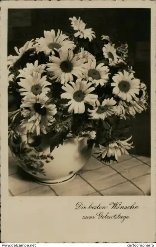 A5936 Birthday greetings daisies vase Germany ww2