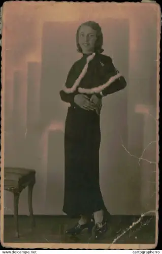 A5936 Fancy young lady posing vintage photographic postcard