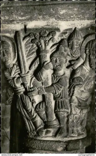 A5939 France Saint Nectaire Chapiteaux