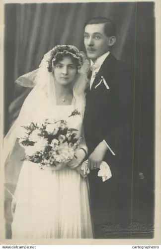 A5941 Postcards > Topics > Marriages groom & bride souvenir vintage atelier souvenir photographic postcard