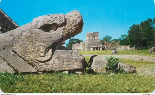 A5970 Chichen Itza Yucatan head of the Plumed Serpent