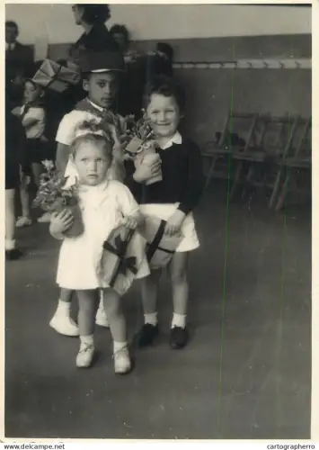 Photography > Photographs > Photographs (originals) > Persons > Anonymous persons foto Jean Oostende children enfants