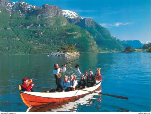 A5548 Norway Brudeferd i. Sogn people with folk clothing in rowing boat