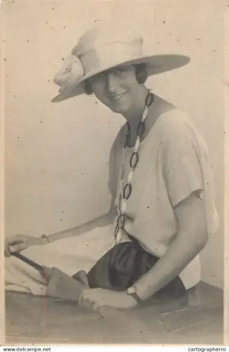 A6031 Fashion fancy lady with hat photographic postcard Suisse Geneva > Genève studio Jullien