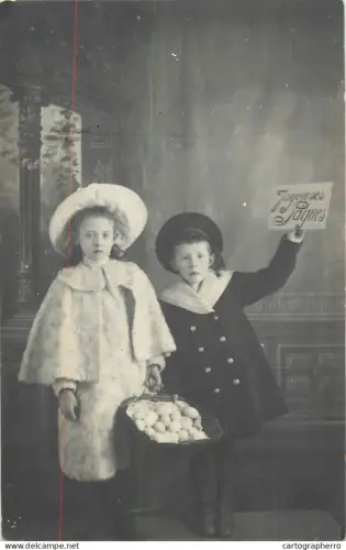 A6031 Suisse Geneva > Genève studio Central children Easter greetings photographic postcard 1910