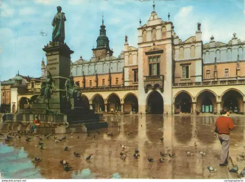 A5543 Poland Krakow Cloth Hall and Adam Mickiewicz monument statue