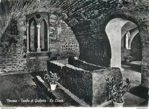 A5569 Italy Verona Tomba di Giulietta La Cripta