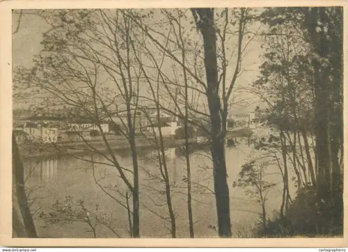 A5565 Russia Moscow river and trees