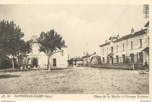 A1841 France Sathonay-Camp place de la mairie groupe scolaire carte postale découpée cpa