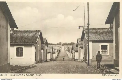 A1841 France Sathonay-Camp carte postale découpée cpa)