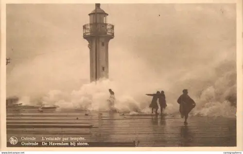A6075 Oostende storm lighthouse