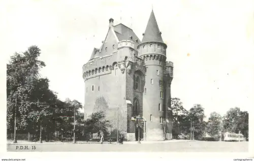 A6074 Bruxelles musee de la Porte de Hal