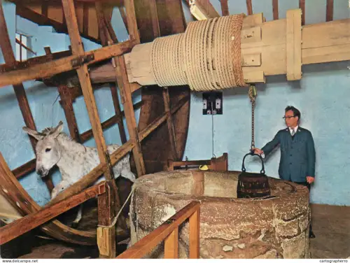 A5675 England Carisbrooke Castle Isle of Wight - the well and donkey wheel