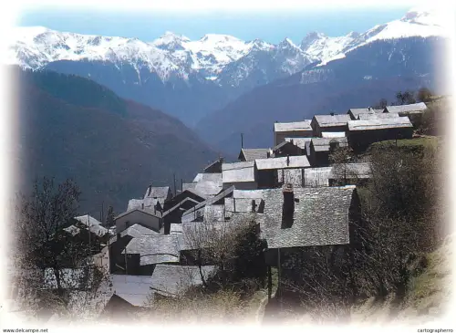 A5674 France village des Pyrenees