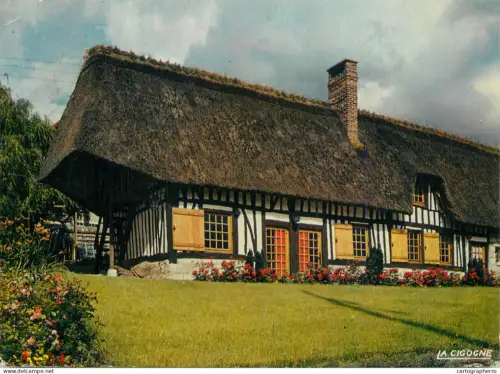 A5674 France Chaumiere Normande