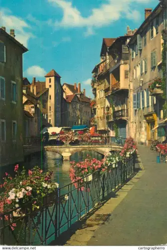 A5674 France Annecy Canal de Thiou vieilles maisons