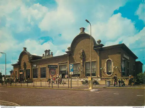 A5658 Netherlands Vlissingen station met Visrestaurant