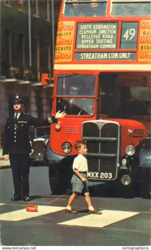 A5694 England London policeman on duty