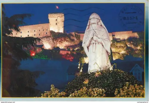 A5692 France Lourdes Le Chateau-Fort & Ste Bernadette vue de nuit