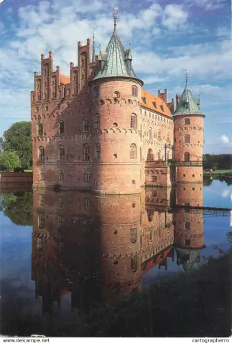 A5689 Denmark Egeskov castle