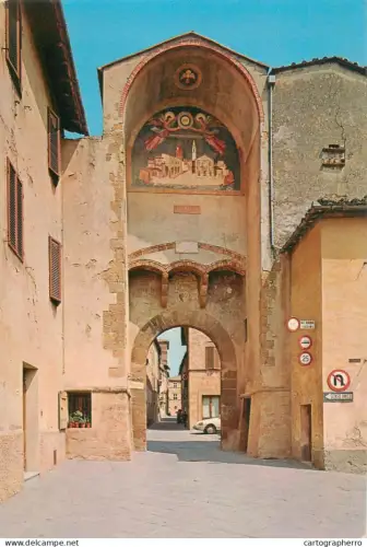 A5688 Italy Pienza south entrance gate