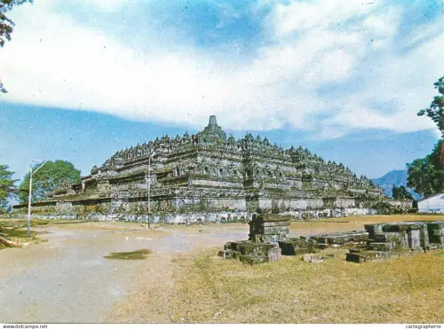 A5688 Indonesia Java Borobudur temple
