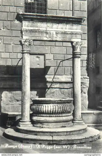 A5704 Italy Pienza (Siena) Il Pozzo